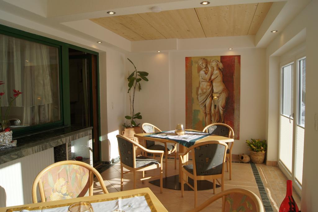 Familienferienhaus Florentine Langenfeld Exterior photo